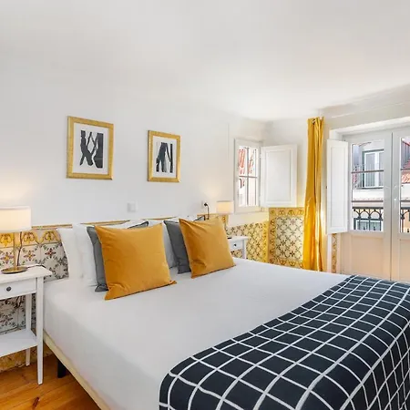 Appartement Whome Charming And Historical In Santa Justa Lissabon
