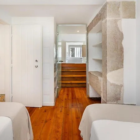 Whome Charming And Historical In Santa Justa Lissabon