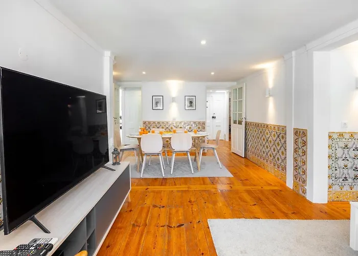 Whome Charming And Historical In Santa Justa Lisboa