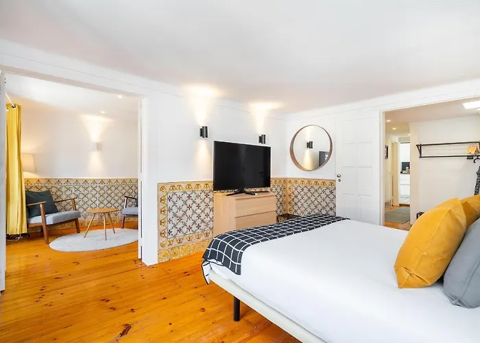 Whome Charming And Historical In Santa Justa