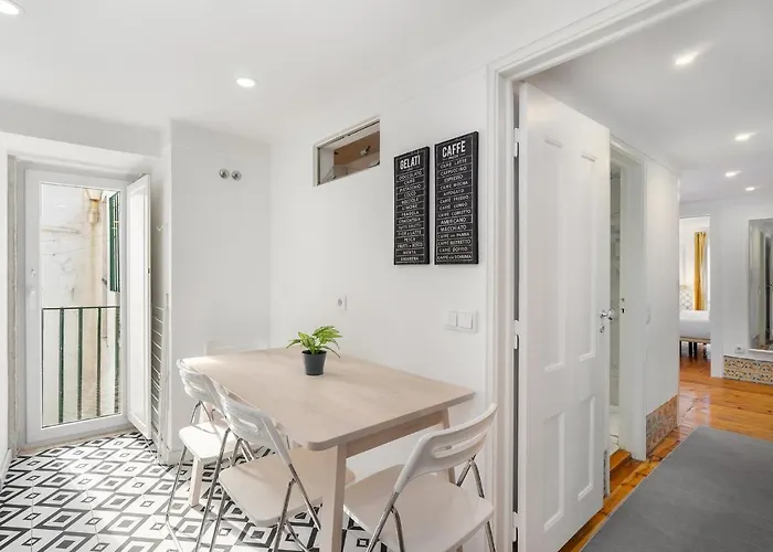 Whome Charming And Historical In Santa Justa *