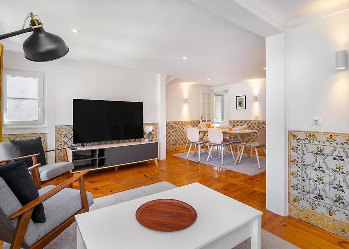 Whome Charming And Historical In Santa Justa Lisboa