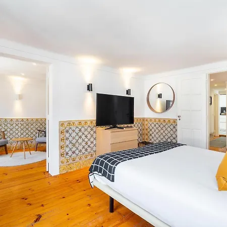 Whome Charming And Historical In Santa Justa