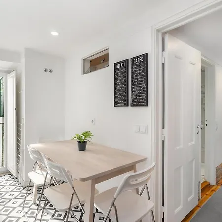 Whome Charming And Historical In Santa Justa *